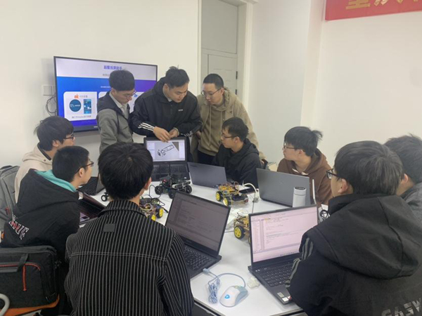 成果路演現場。重慶科技大學供圖