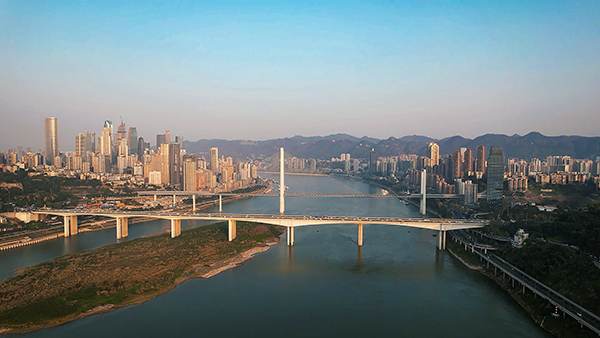 石板坡長江大橋復線橋。曾英豪攝