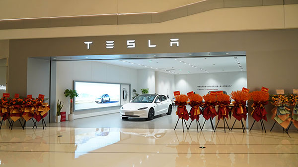 特斯拉重慶龍湖金沙天街城市展廳。特斯拉供圖