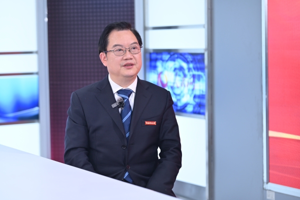 康騫代表做客人民網重慶頻道、成渝發布“人民會客廳”——2025重慶兩會高端訪談。鄒樂攝