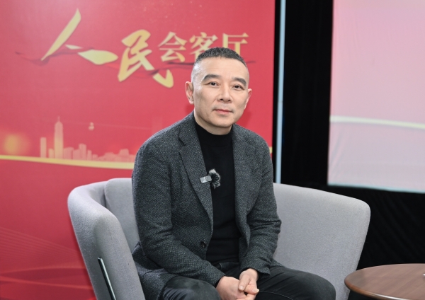 焦興濤做客人民網重慶頻道、成渝發布“人民會客廳”——2025重慶兩會高端訪談。鄒樂攝