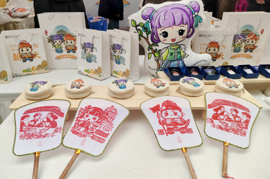 “朝天·翠微”系列文創產品。任峰攝