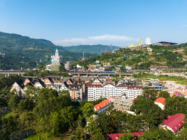 美心紅酒小鎮。景區供圖