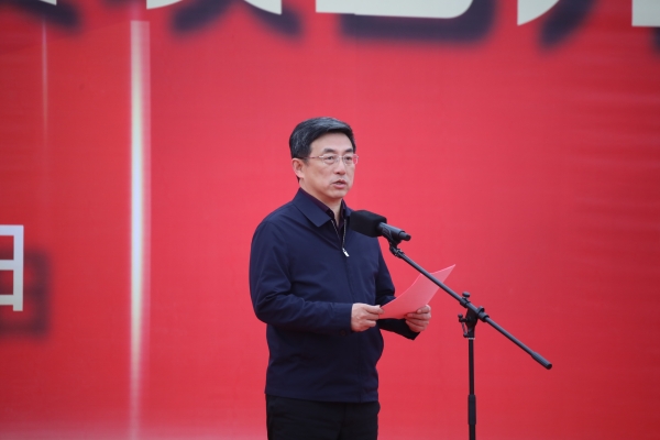 重慶市委教育工委委員、市教委副主任李勁渝講話。重慶機電職業技術大學供圖