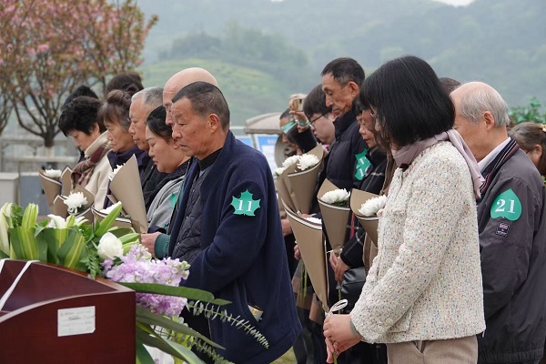 公益生態葬活動現場。重慶市民政局供圖
