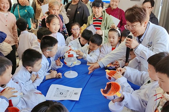 活動現場。重慶普瑞眼科醫院供圖