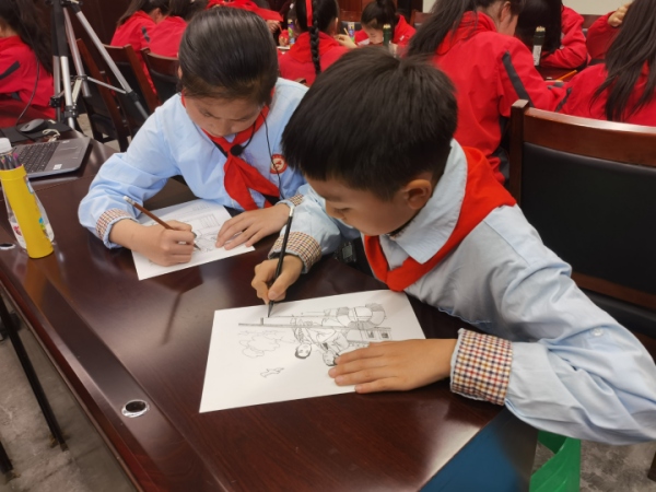 九龍坡區“紅巖思政課”主題活動走進銅罐驛鎮。冉冉攝