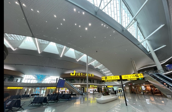 重慶江北國際機場T3B航站樓。吳汪洋攝