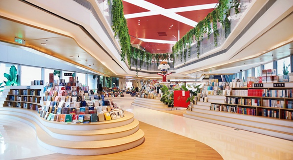 京東圖書領閱空間重慶大悅城店。牛琳迪攝