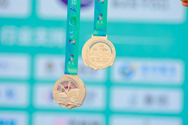 完賽獎牌。主辦方供圖