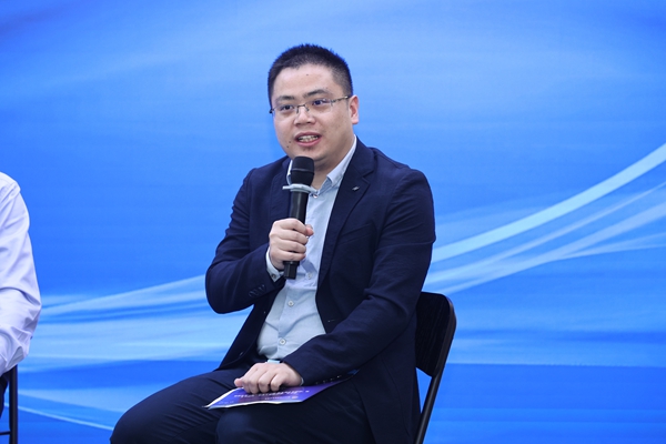 圖為西南政法大學財稅法研究中心副主任、副教授廖呈錢分享觀點。重慶市稅務局供圖