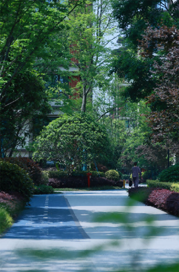 招商社區春日美景。招商積余重慶公司供圖