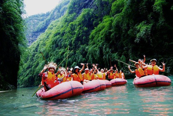 阿依河漂流。景區供圖