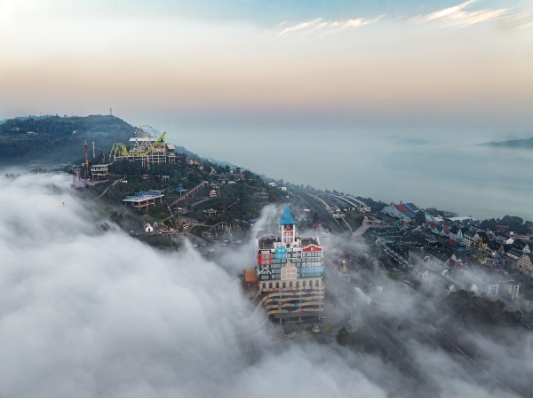 美心紅酒小鎮。景區供圖