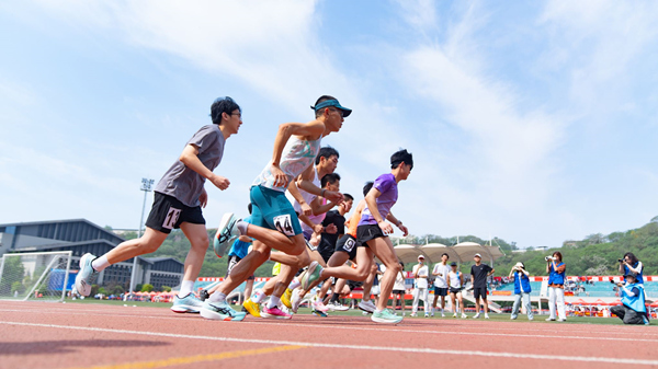 校友代表隊比賽現場。重慶理工大學供圖