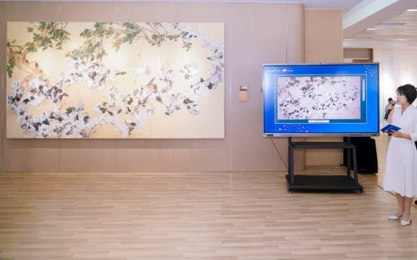 生生花園藝術館中的《百鴿圖》。沙坪壩小學供圖