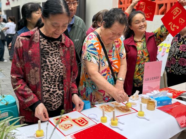 居民參與活動。黃嫻攝