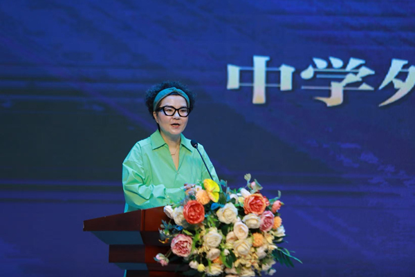 重慶市教育學會中學外語教學專業委員會秘書長陳春暉作報告。主辦方供圖