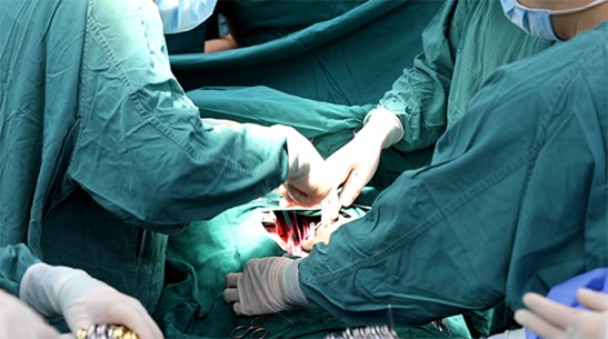 手術中。重慶西區醫院供圖