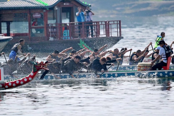 往屆龍舟公開賽（長壽站）現場。熊桂偉 攝