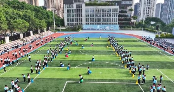 開展主題運動會。金山學校供圖