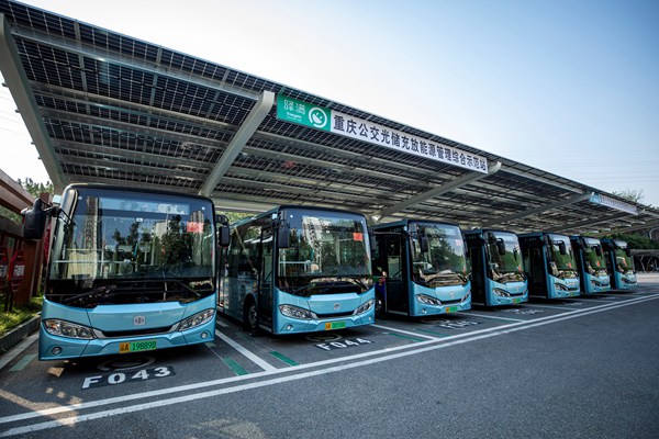 成功打造全國首個公交光儲充放能源管理示范站，有效解決了充電需求容量的難題。驛滿新能源公司供圖