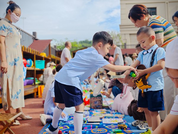 系列活動：跳蚤市場。北碚區椿山幼兒園供圖