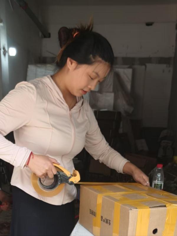 趙子燕回鄉創業，助力家鄉發展。丁文攝