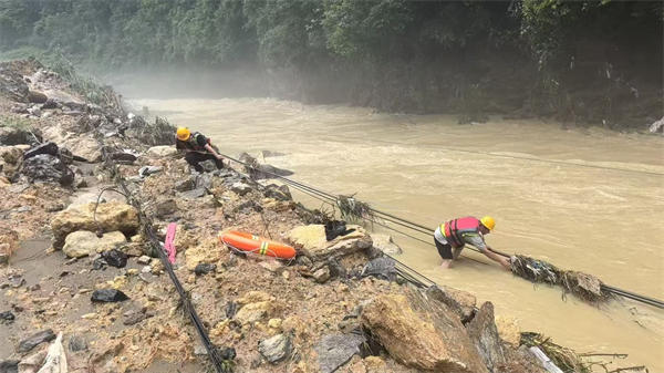 抗洪救災現場。重慶電信供圖