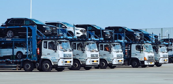 為整車發運提供物流服務。長安民生物流供圖