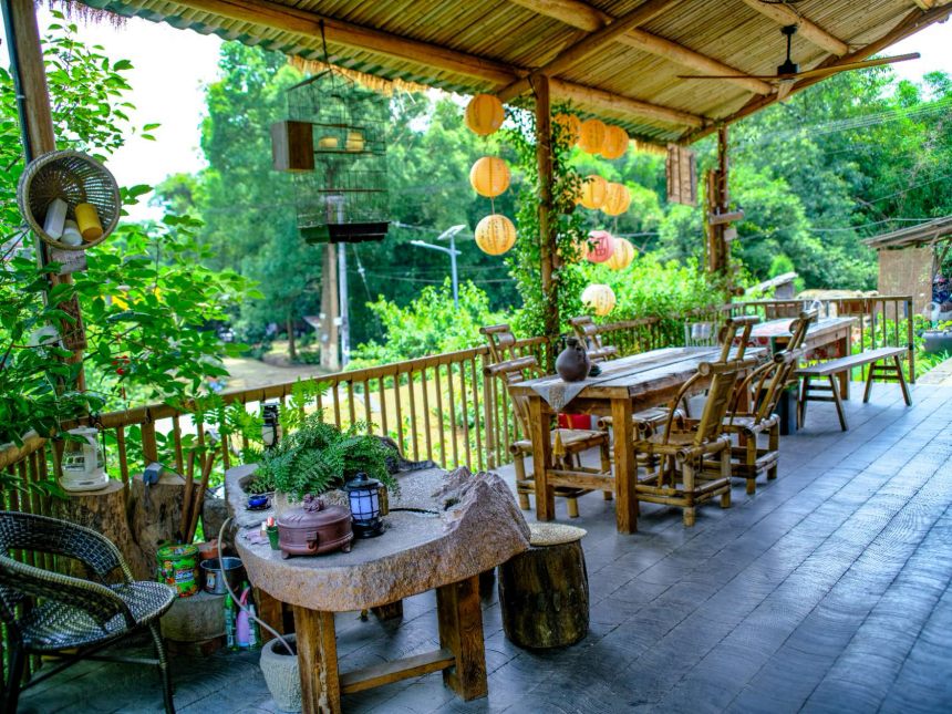 環境優美的虎峰山石頭院。受訪者供圖