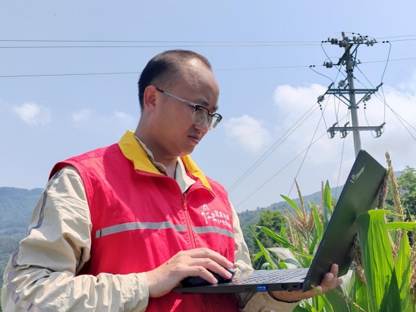 工作現場的汪強。梁燕攝