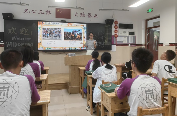 兩校共同開啟暑期“紅巖思政”大課堂。重慶大學供圖