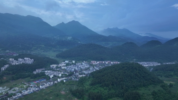 武陵山鎮、大木鎮群山環抱、風景宜人。涪陵區融媒體中心供圖