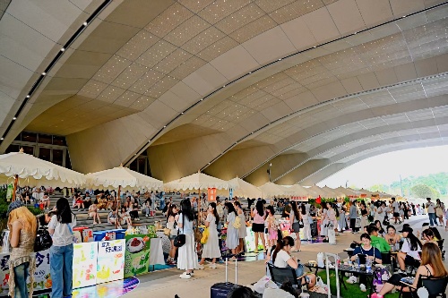 科學會堂集市開街運營。高新產業公司供圖