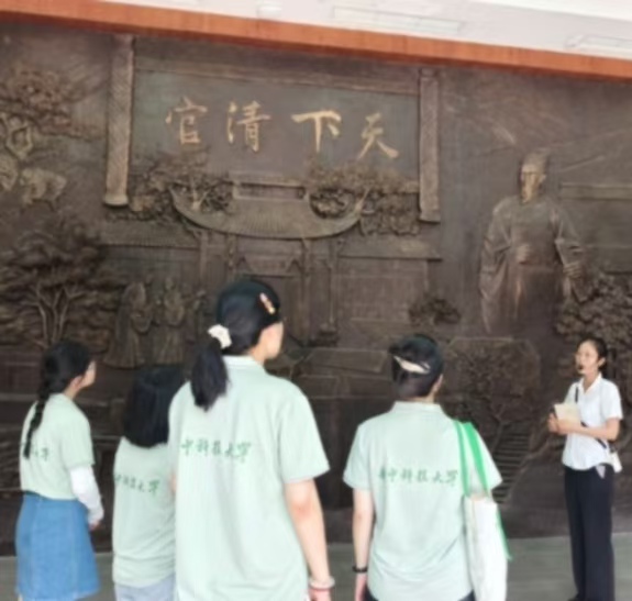 實踐隊探訪喻茂堅紀念館。毛敏娜攝