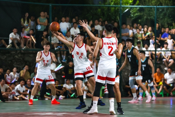 城口縣2025年第三屆籃球聯賽（修齊賽區）修齊鎮啟幕。修齊鎮供圖