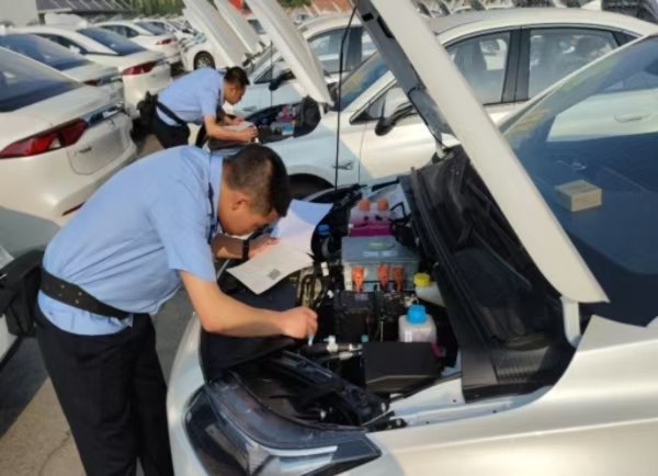 獲贈錦旗。巴南區公安分局交通管理支隊供圖