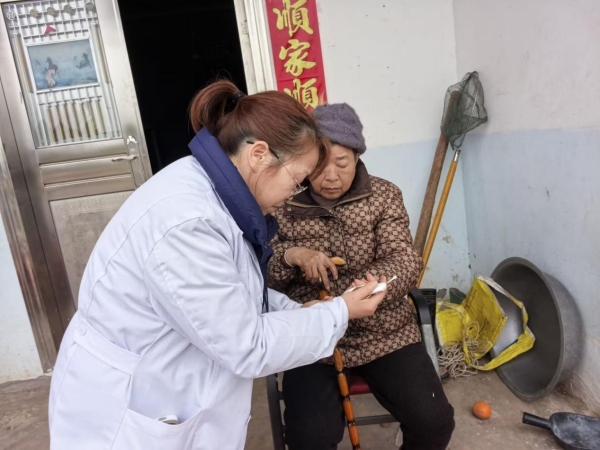 醫防融合把健康服務延伸到基層。社壇中心衛生院供圖