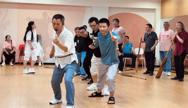 藺承新在竹林社區學院。竹林社區學院供圖