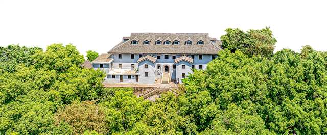 7月15日，渝中區紅巖村景區，中共中央南方局暨八路軍駐重慶辦事處大樓舊址。（資料圖片）記者 尹詩語 攝/視覺重慶