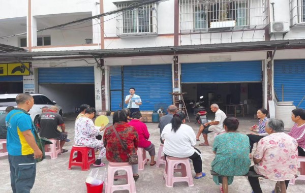 開展金融宣教。郵儲銀行重慶分行供圖