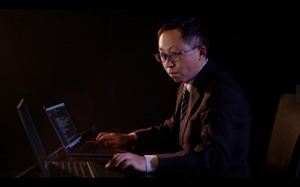 韓世海常年以代碼為盾，奮戰在網絡空間。李楊攝