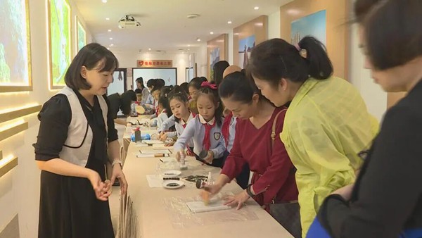 豐富多彩的體驗項目?；顒又鬓k方供圖