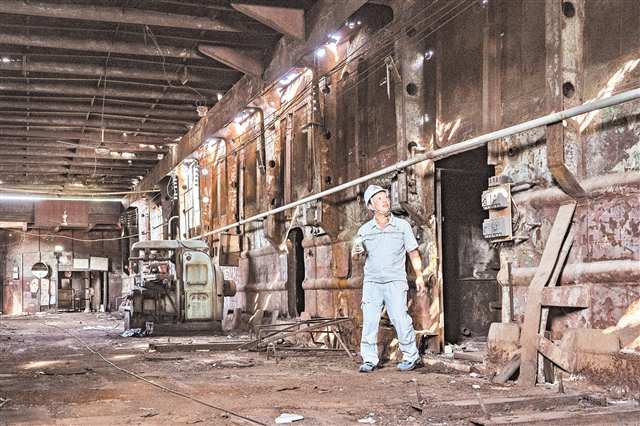 工作人員進行安全巡查。