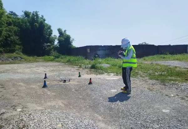 借助無人機進行巡檢。重慶燃氣集團供圖