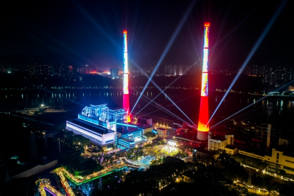 藝術半島雙節主題光影藝術燈光秀開啟。曹鳴鷗攝